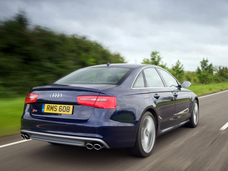  Audi S6 Sedan (4G, C7) 2012 года  (UK) (фото 8 из 13)